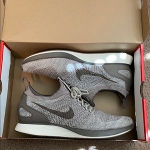 Nike Mariah Flyknit Racer